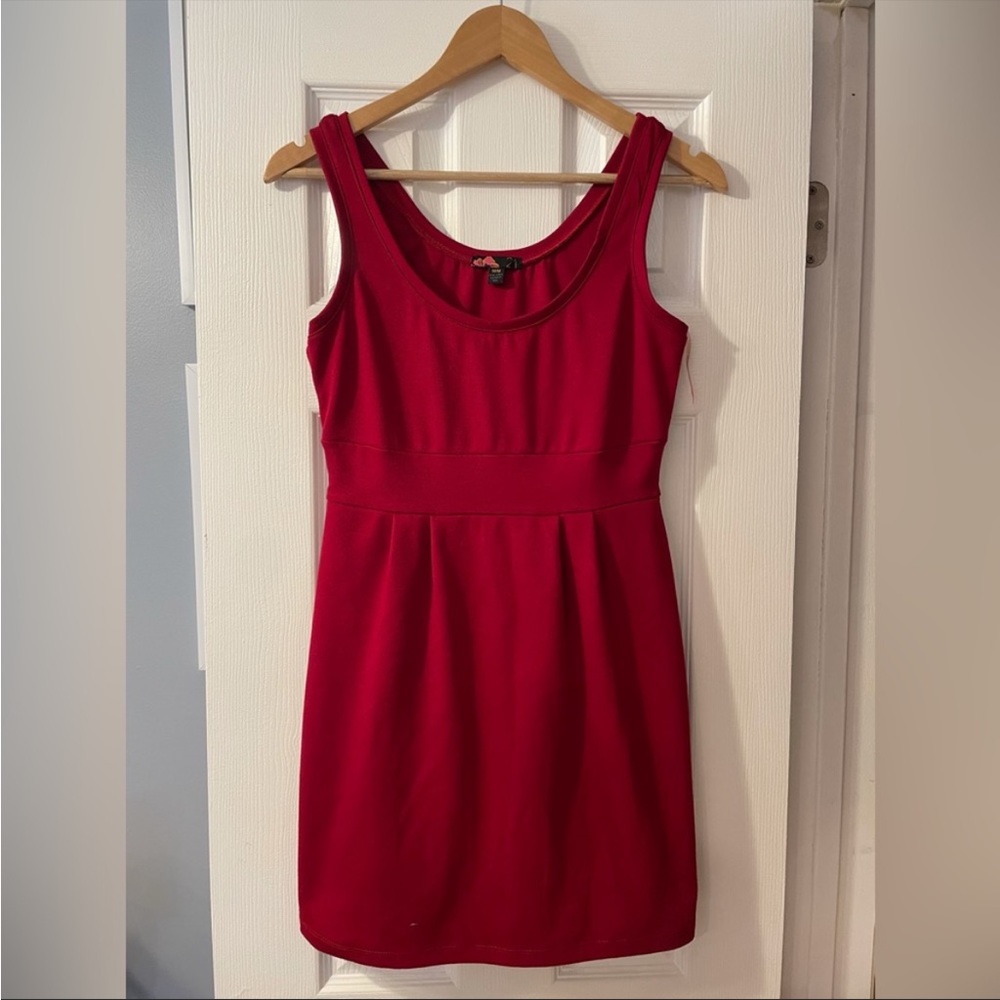 Womens Medium Red sleeveless mini dress round neck valentines day - Picture 1 of 3
